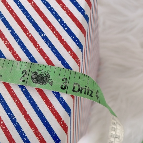 Von Dutch Barbershop Print Crossbody Bag - Picture 7 of 13